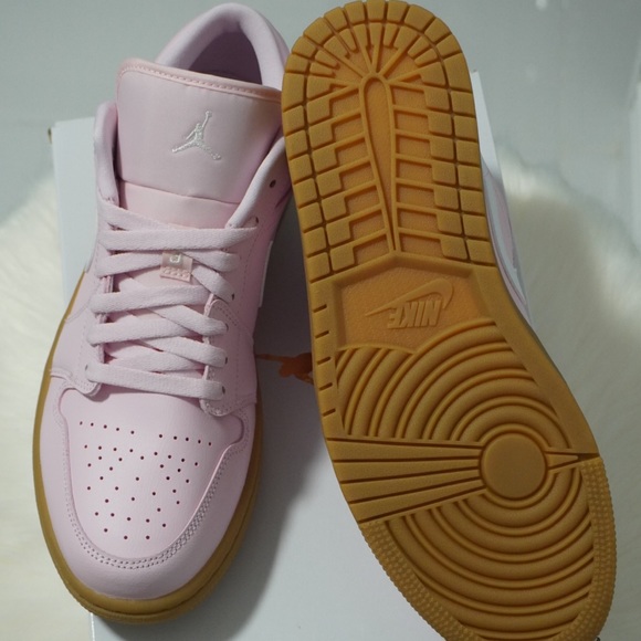 Jordan Shoes - Jordan 1 Low “Pink Gum”